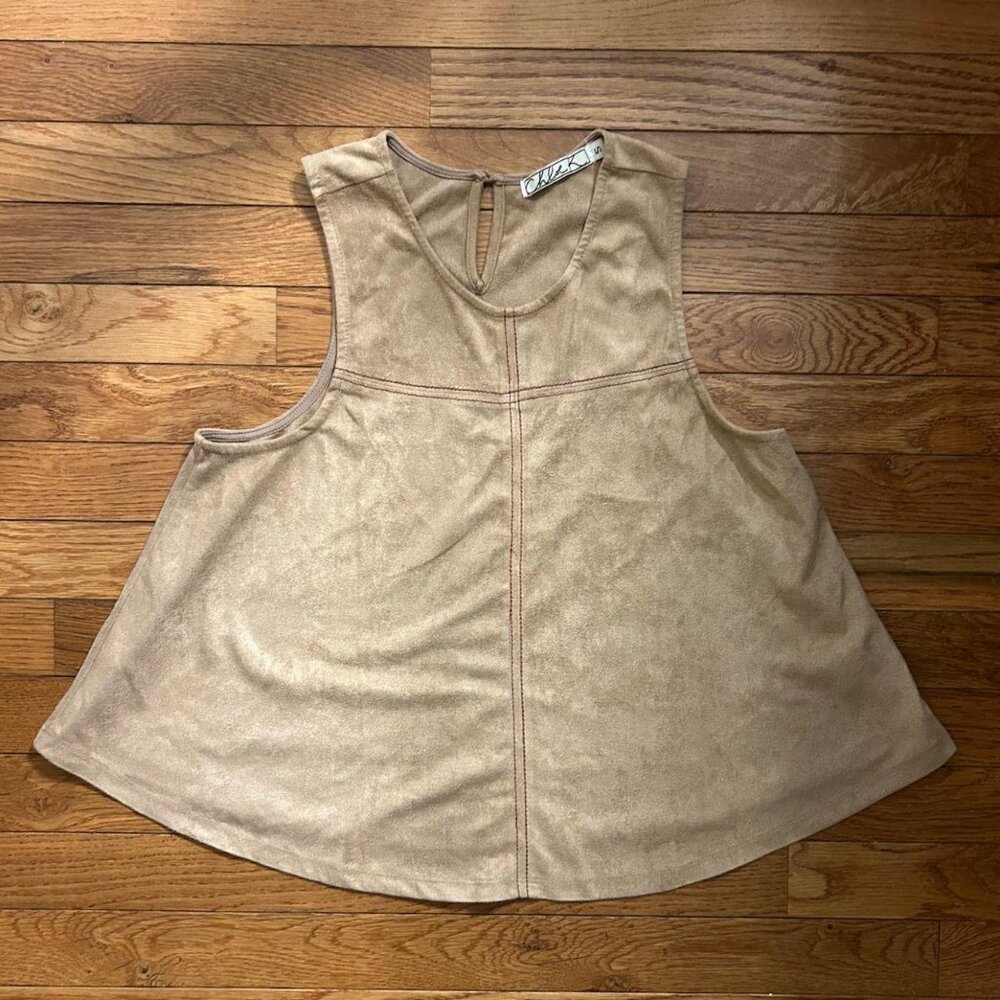 CHLOE K FAUX SUEDE TAN SWING TOP SIZE SMALL